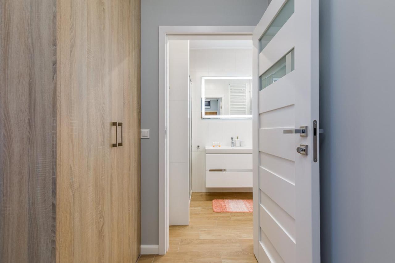 Apartment Rybacka With Parking&Balcony By Noclegi Renters ミエンジボジェ エクステリア 写真